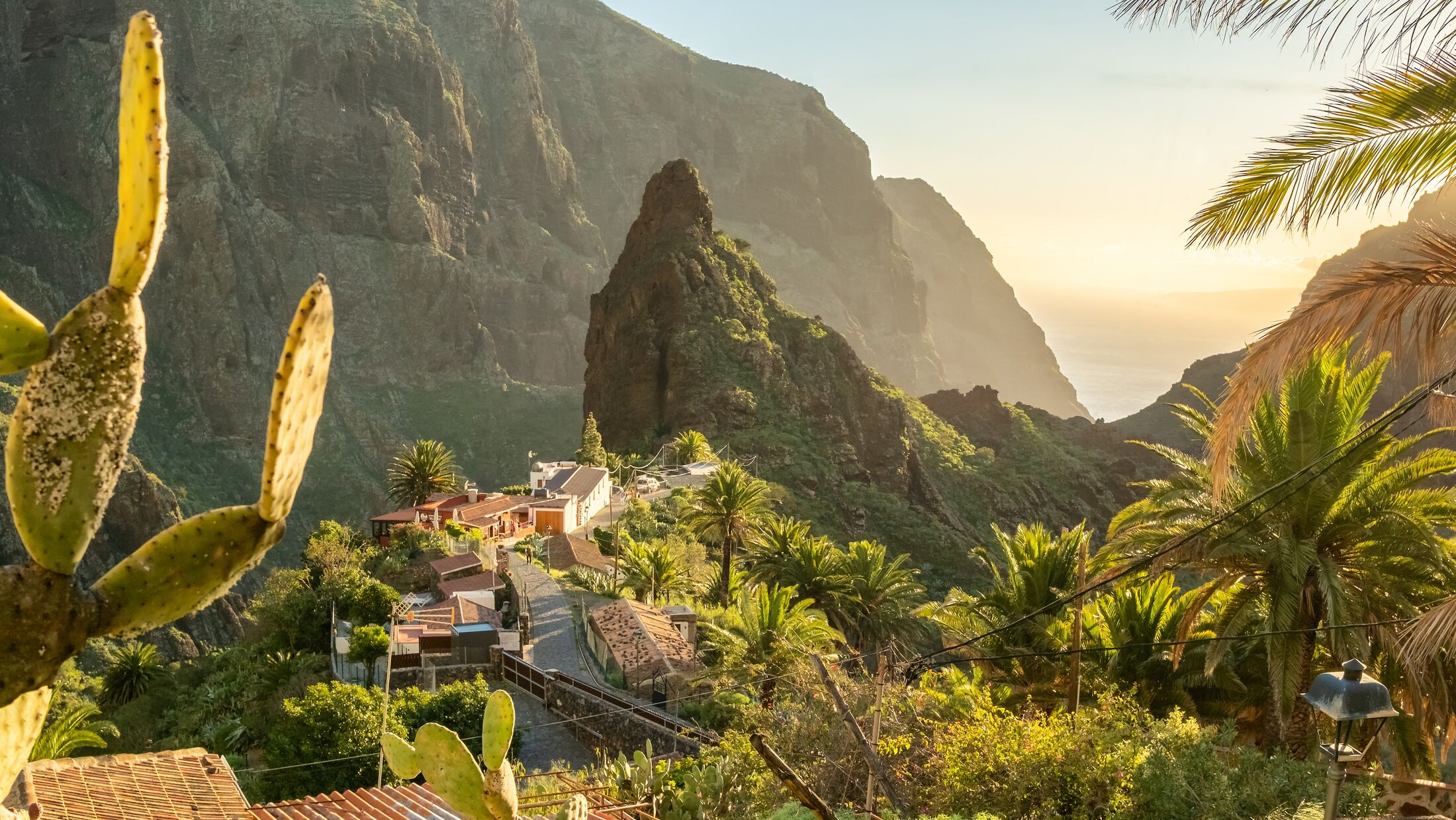 Koks oras Tenerifėje? Tikroji „amžinojo pavasario“ sala – klimatas, vėjai ir paslaptys